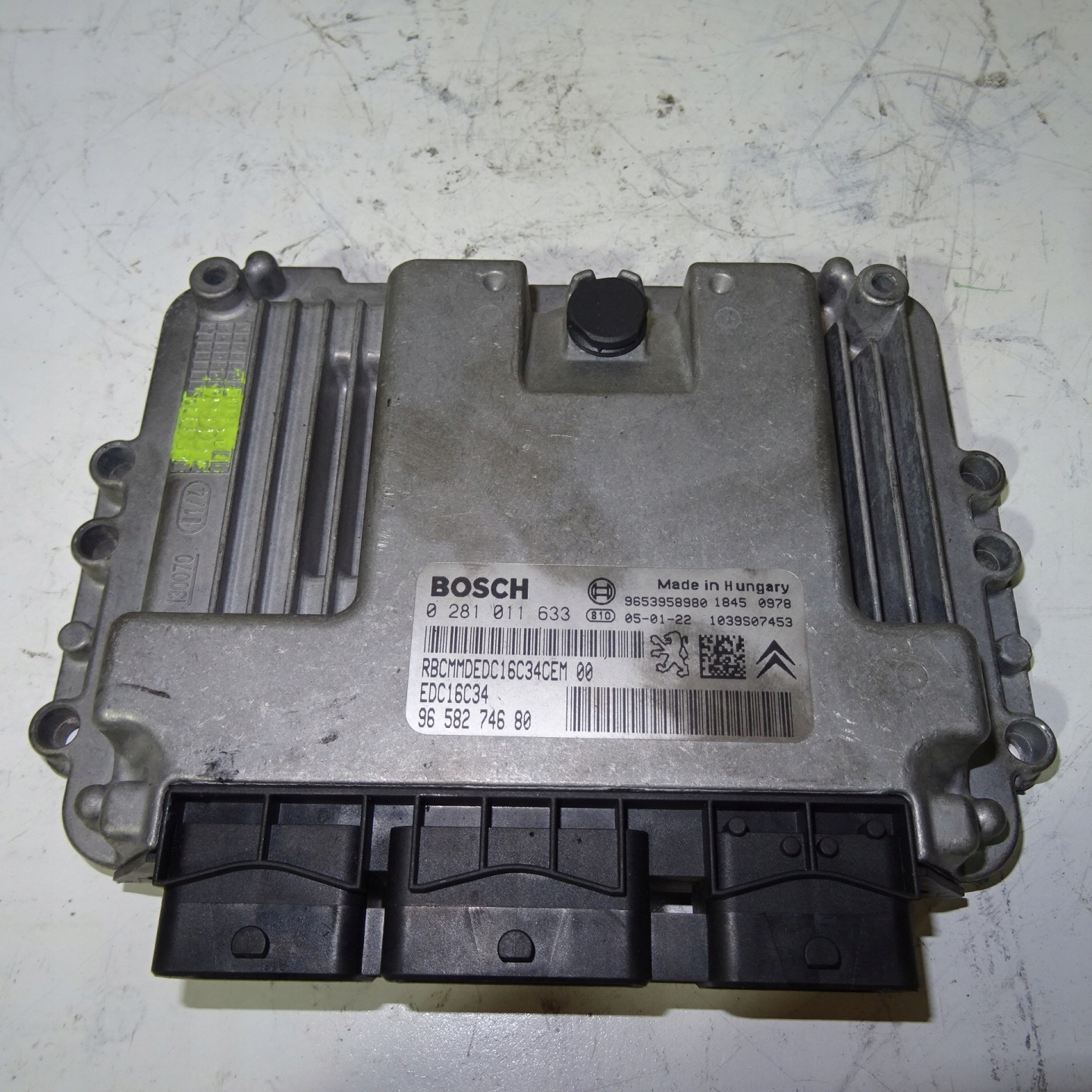 PEUGEOT 407 1.6HDI control unit 0281011633