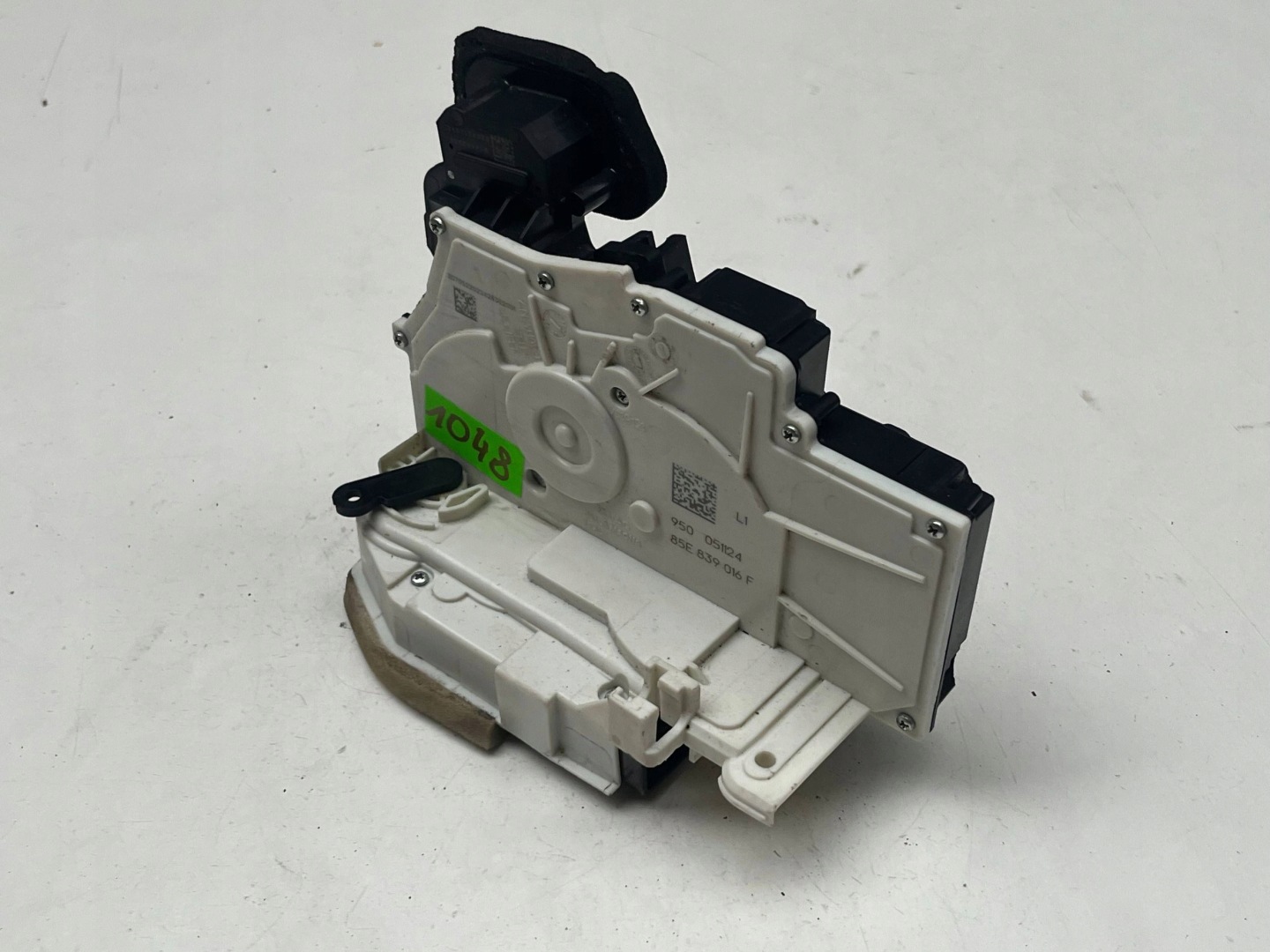 AUDI A5 24- lock door right rear part 85E839016F @M