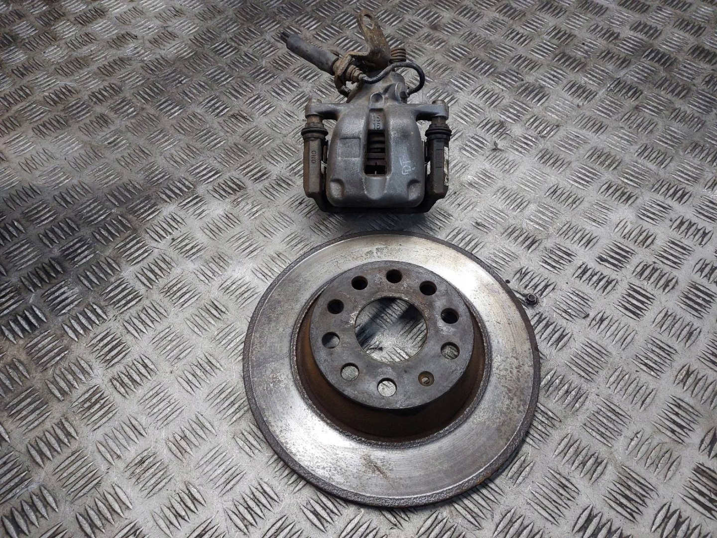 caliper brake right rear part + disc SKODA SUPERB II