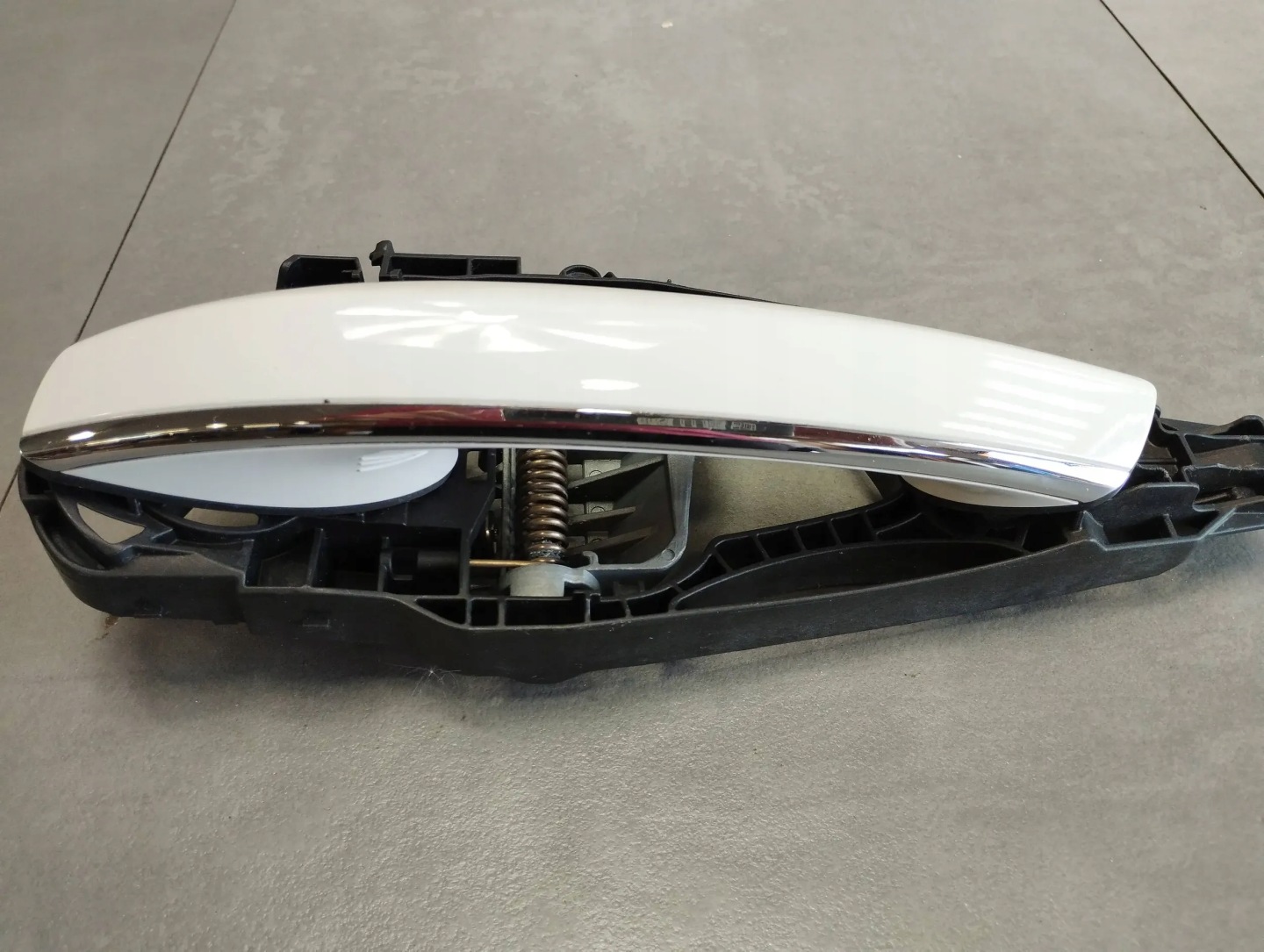 BMW 7 G11 handle left rear part A300 KEYLESS