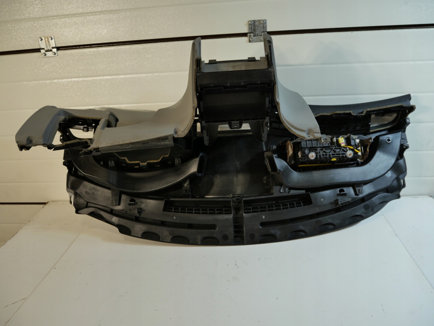 SKODA SUPERB II dashboard console