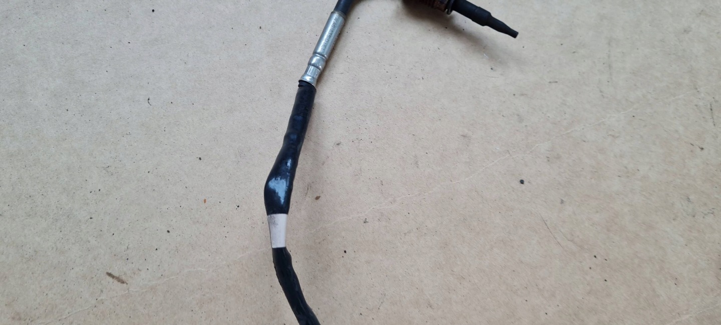A4 B9 8W Sensor TEMPERATURY Gase 2.0 TDI 8W0906088E A5 8W
