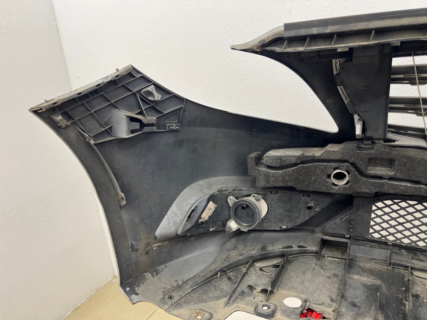 bumper front below RADAR MERCEDES B W246 2011-2014 paint 761 W colour