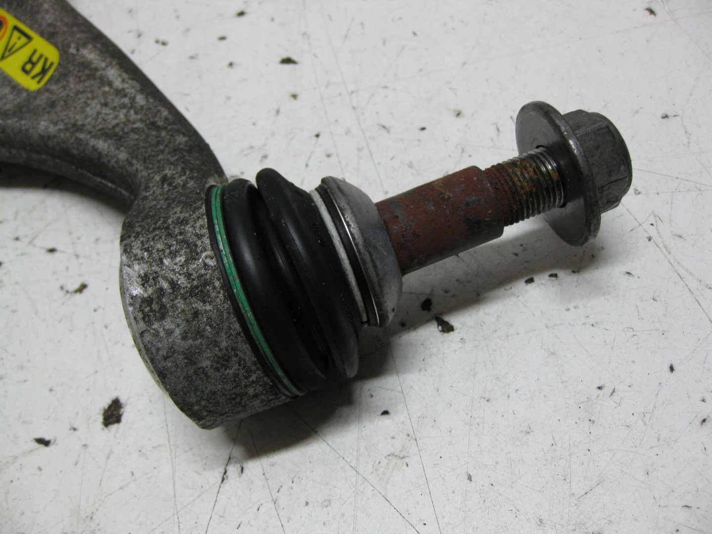 BMW F10 LIFT 2.0 D XD 14R arm right front