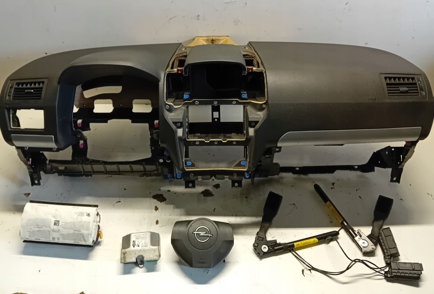 dashboard console airbag OPEL ZAFIRA B