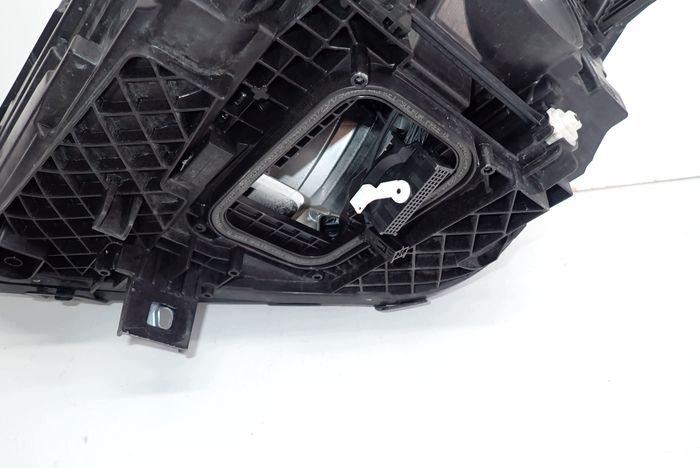 MERCEDES W247 B-KLASA LED PERFORMANCE 22- reflektor right light A2479065207
