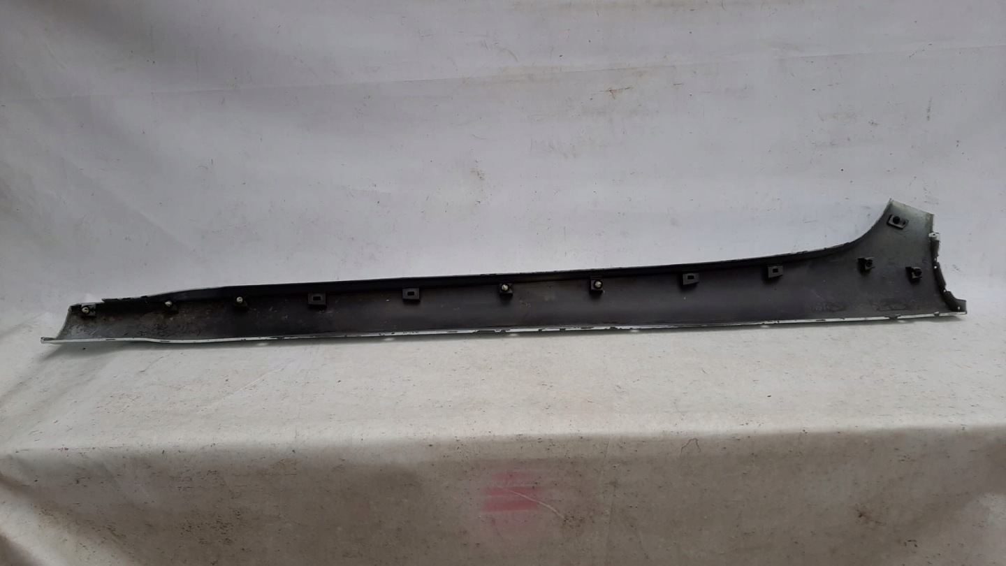 RENAULT ZOE 12- threshold right moulding threshold right 764263059R