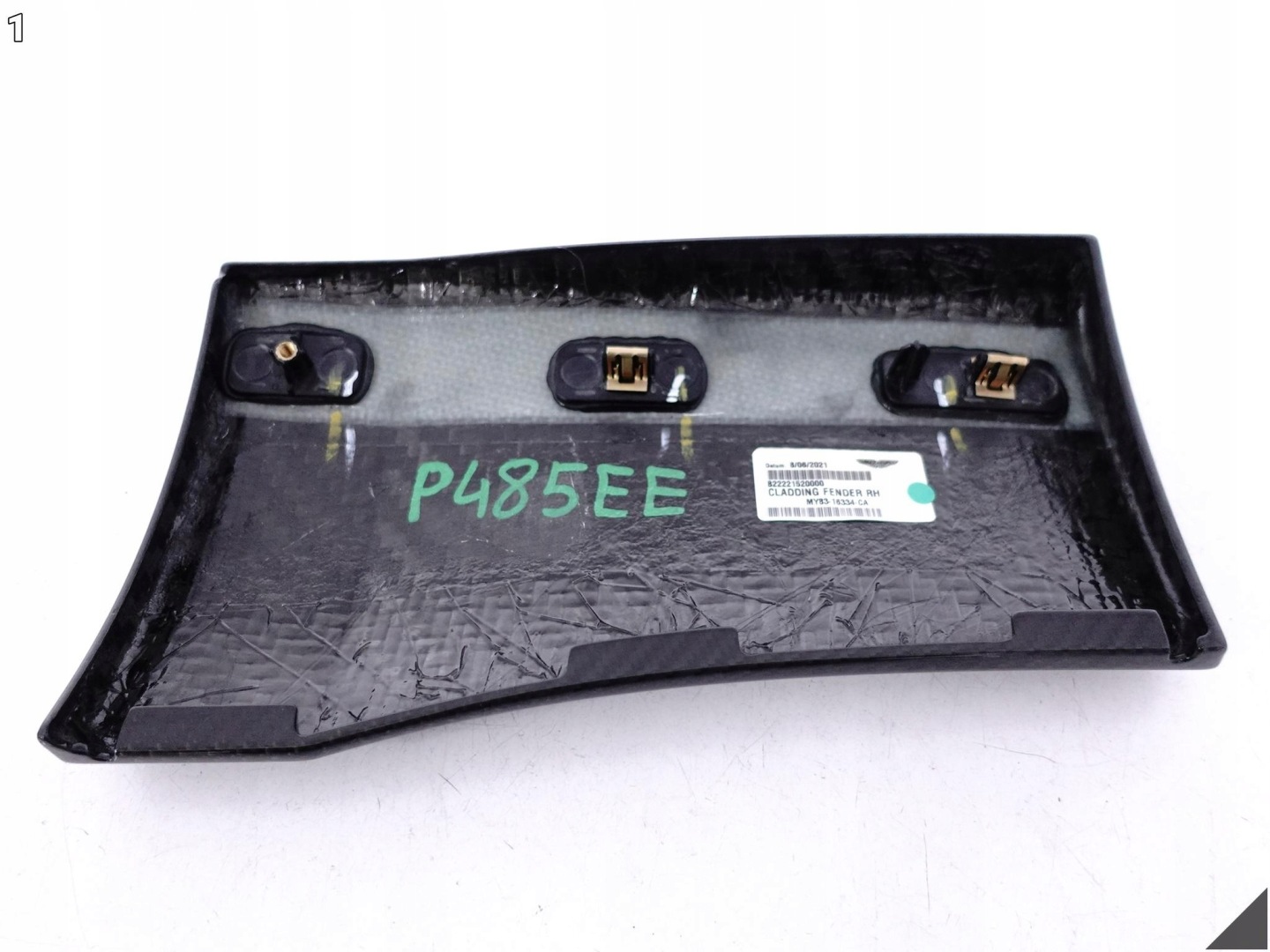 ASTON MARTIN DBX 20- lower moulding cap threshold fender right front CARBON