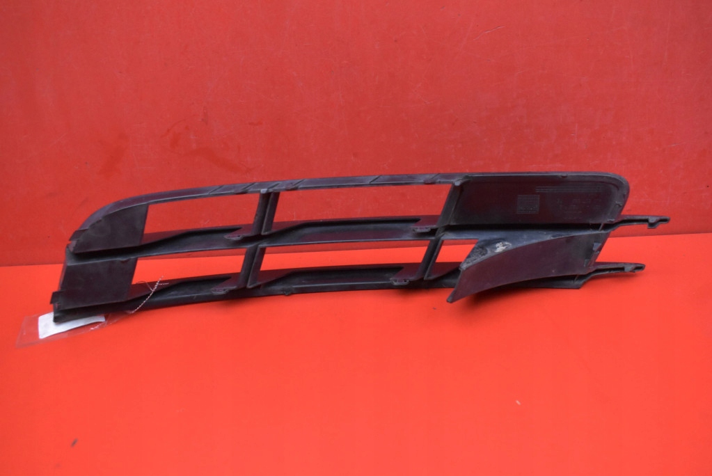 grid of a bumper right 4L0807682 AUDI Q7 4L 05-09