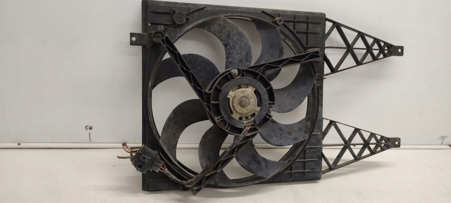 ventilátor chladiče VW Polo 9N LIFT 5D 1,4