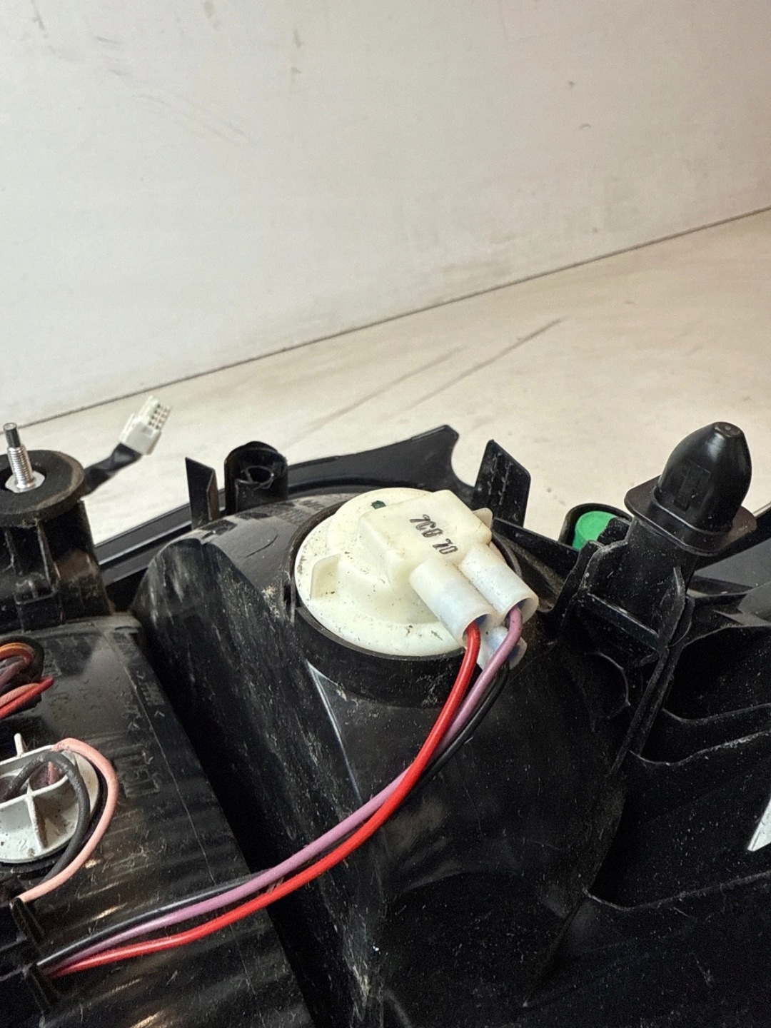 light rear part rear left Peugeot 108 UK Anglik