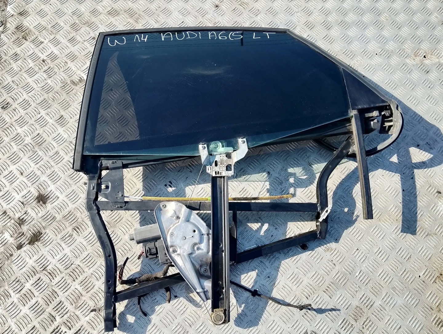 mechanism window frame left rear part Audi A6 C5