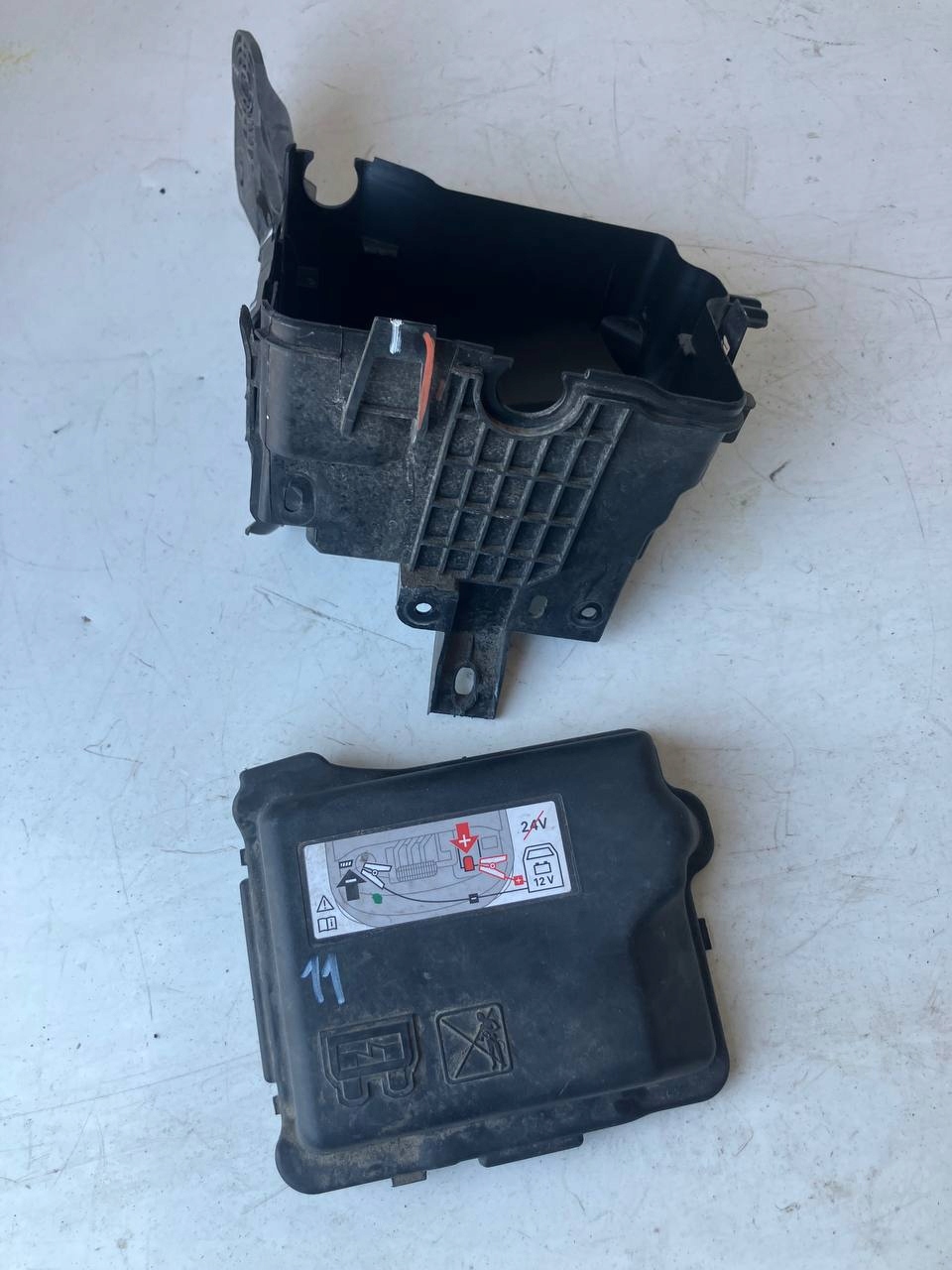 Gehäuse filter luft CITROEN C3 III 1.2 VTI 9813534180