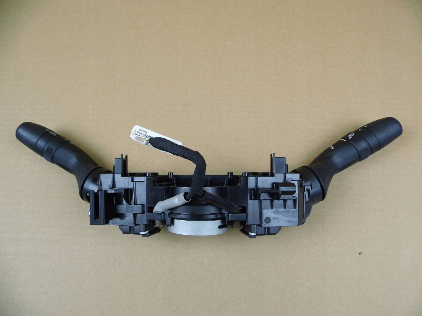 Toyota RAV4 V 2018 Interruttore comando luci tergicristalli DEVIO LUCI DEVIO zespolony 17J973