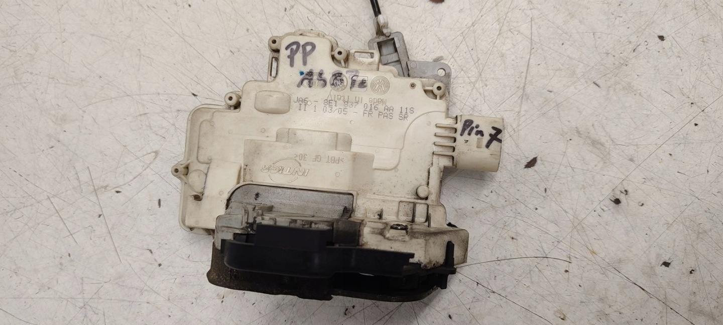 lock door front front right Audi A4 B7 1,8T