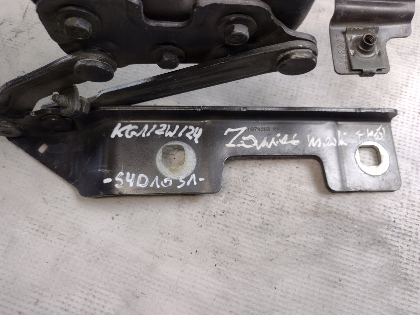 hinge bonnets right Opel Astra J IV 4 13270788