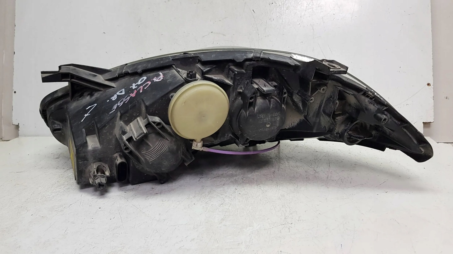 light front right A1698200661 Mercedes A W169 04