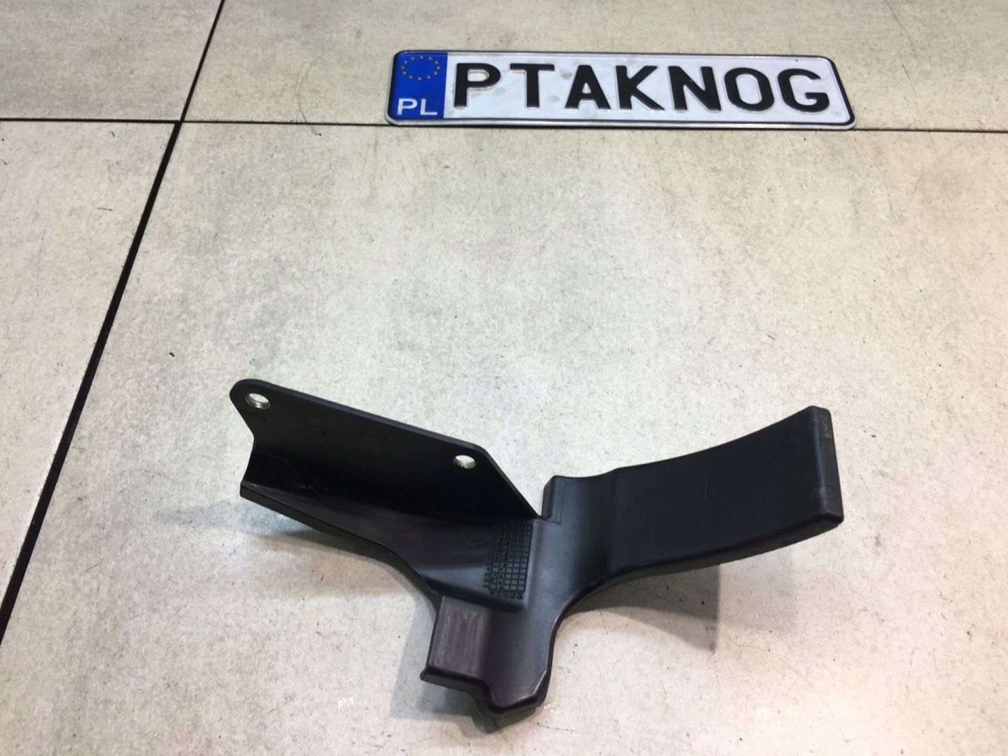 Blende Abdeckung POMPY der Lenkung ALFA ROMEO 147 46758670