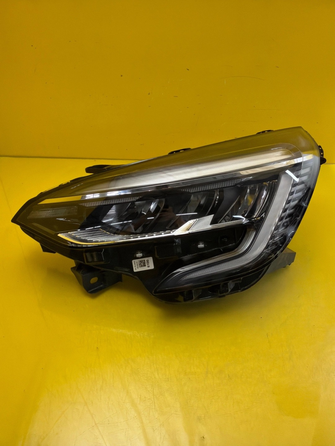 light left Renault Clio V 5 Full Led 260600901R