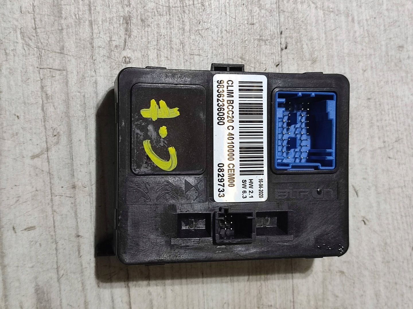Opel Corsa F 2020 module / control unit of the air conditioning