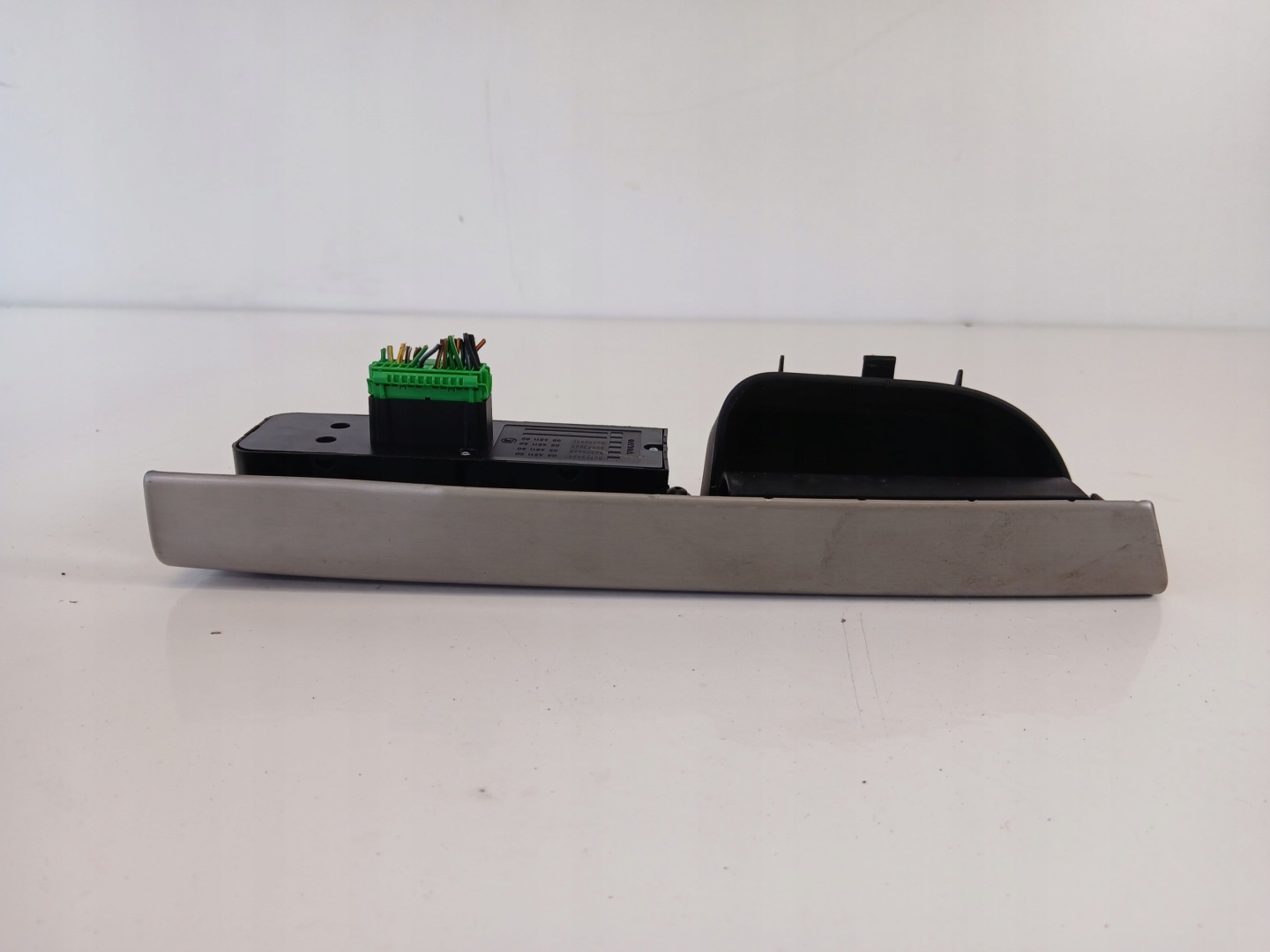 VOLVO V50 S40 II PANEL okna levý předek 30773427