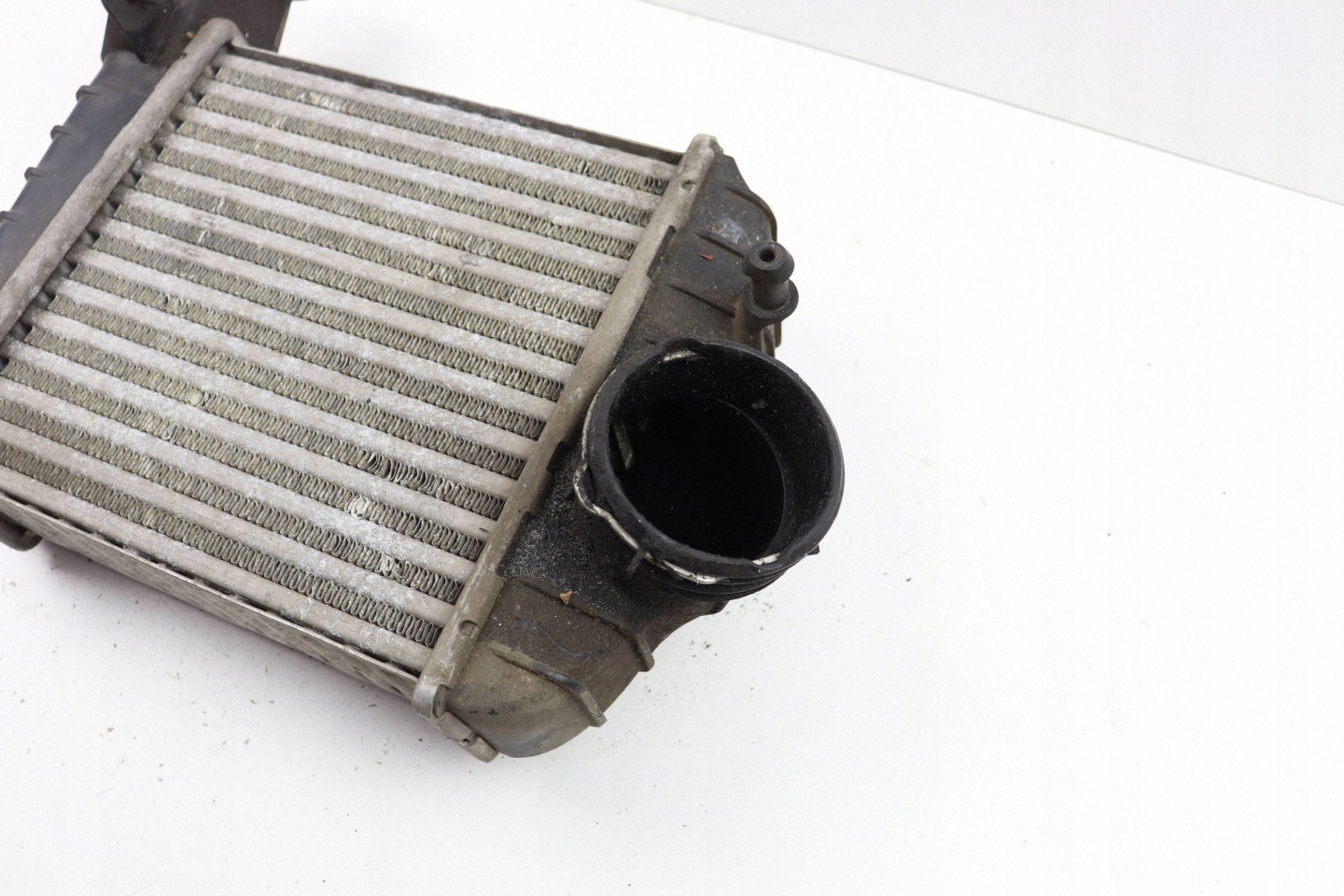 VW PASSAT B5 FL radiator air intercooler left 2.5 TDI 3B0145805J