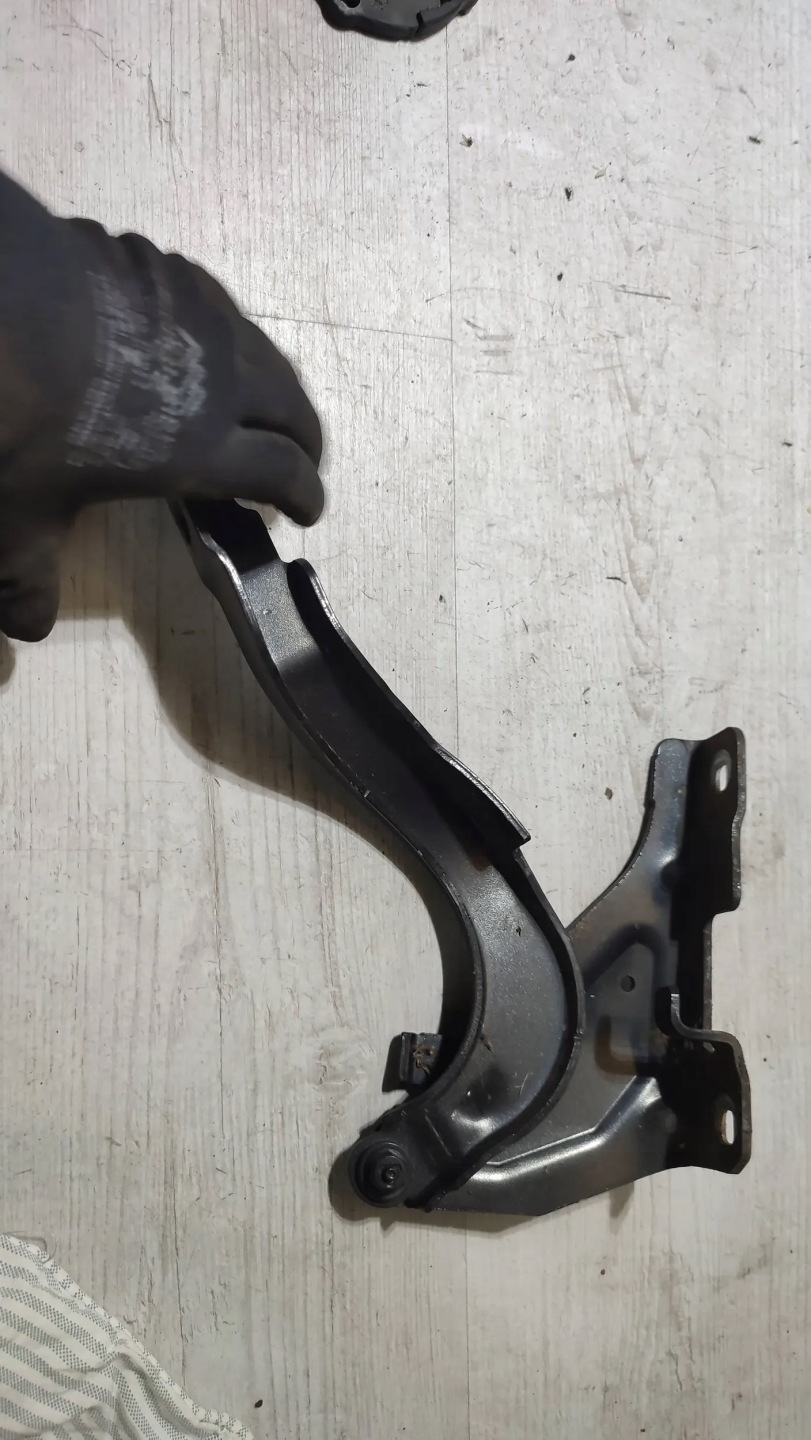 Jeep Cherokee KL 15r. 2.0d hinge bonnets left front