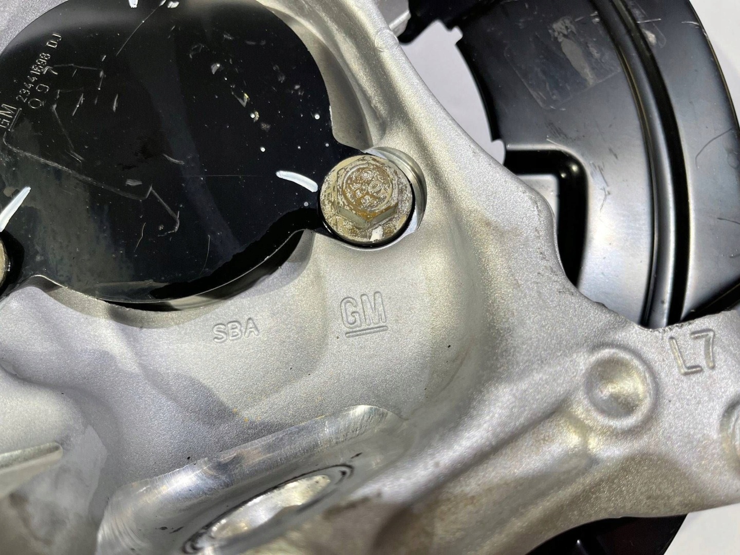 swing of the pivot front left left front Chevrolet Camaro 2016+