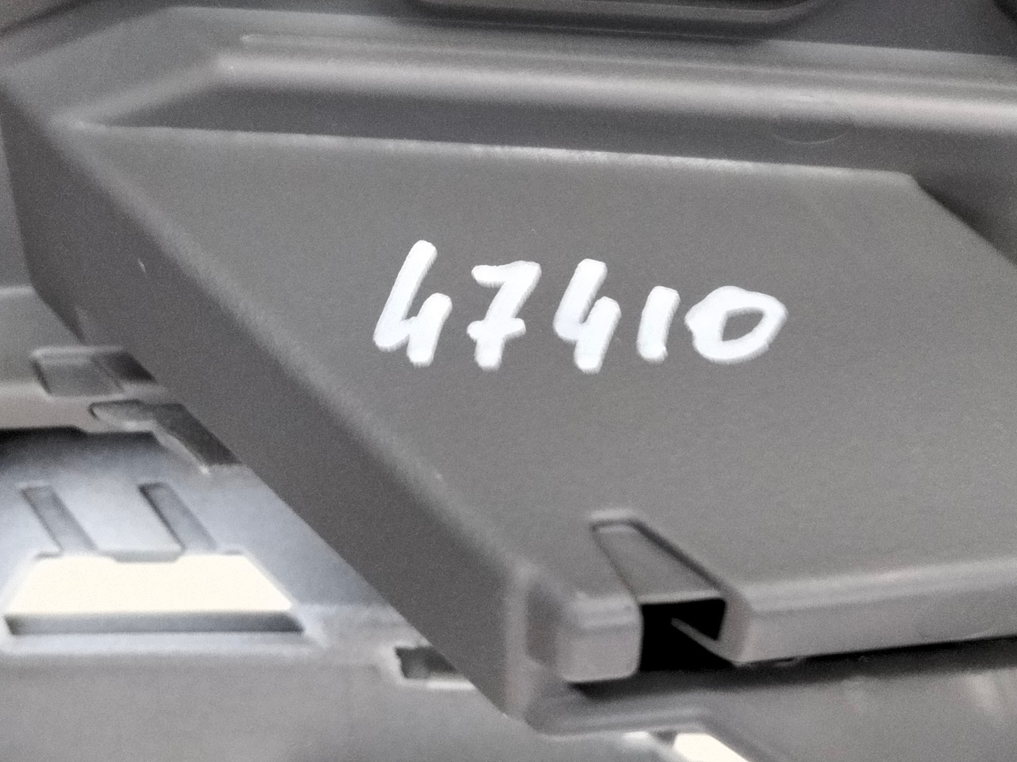 front bumper front SKODA KODIAQ LIFT 21- RS below side PDC z koszykami