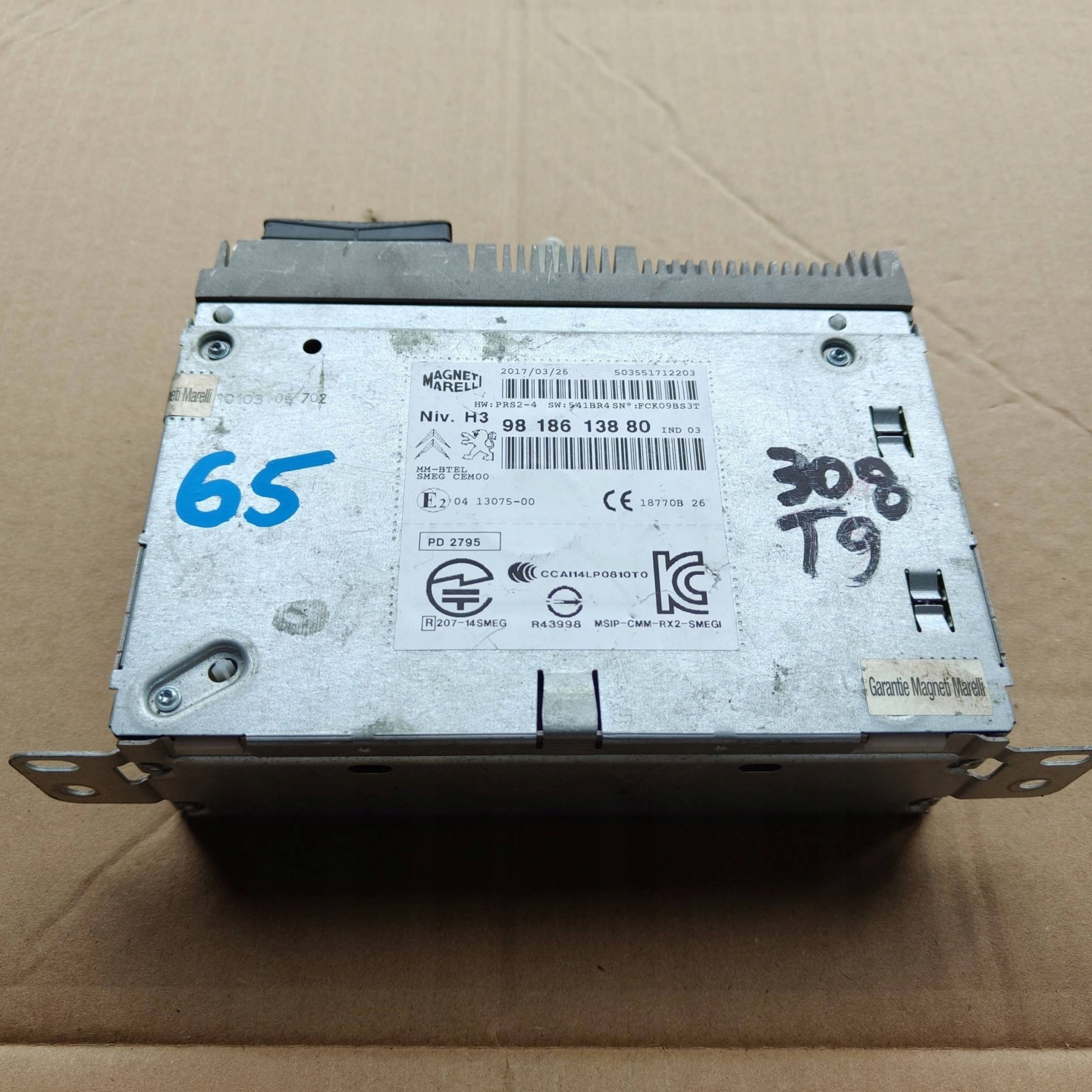 Stacja multimedialna Citroen C4 Cactus 9818613880