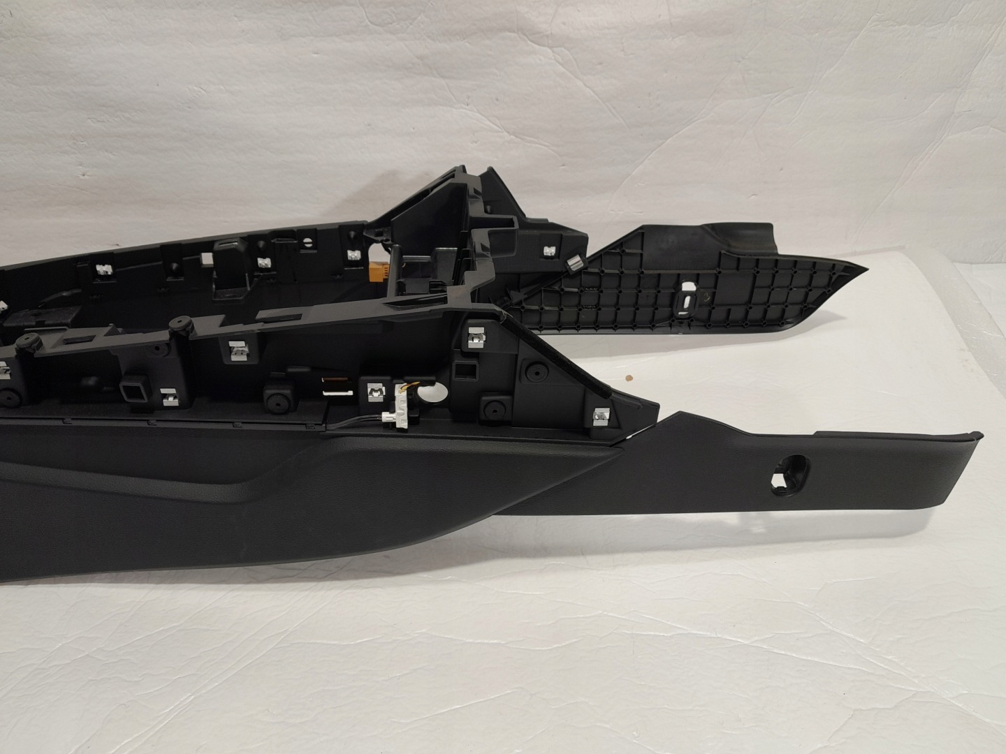AUDI A4 B9 LIFT bracket TUNEL armrest PANELU SRODKOWEGO 8W0864283F
