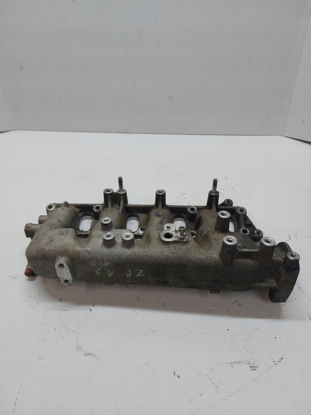 intake manifold OPEL ZAFIRA B 1.9 55212586