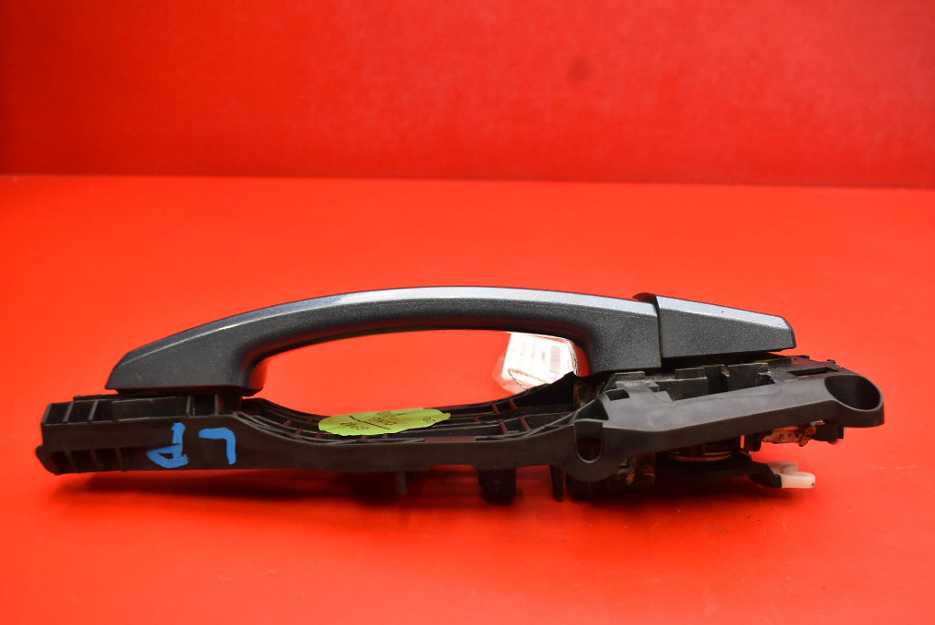 handle left front front GYK CHEVROLET ORLANDO 1 and 10-15