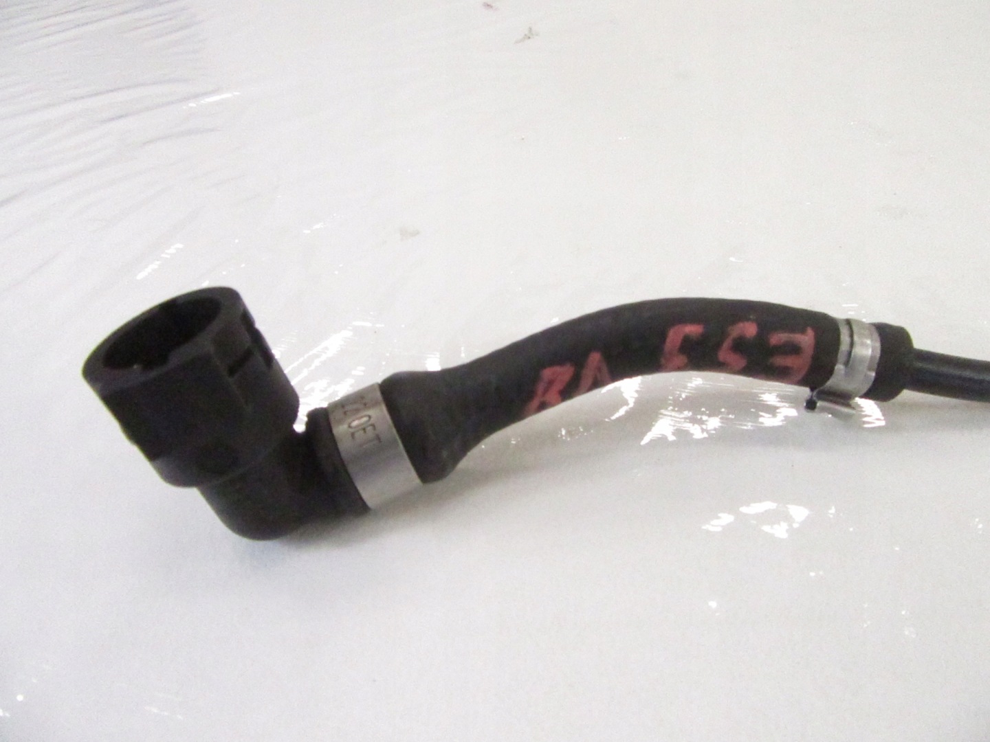 prijenos vode spremnik przelew BMW e53 X5 M62 4.4 4.6 00-03r. 1439123