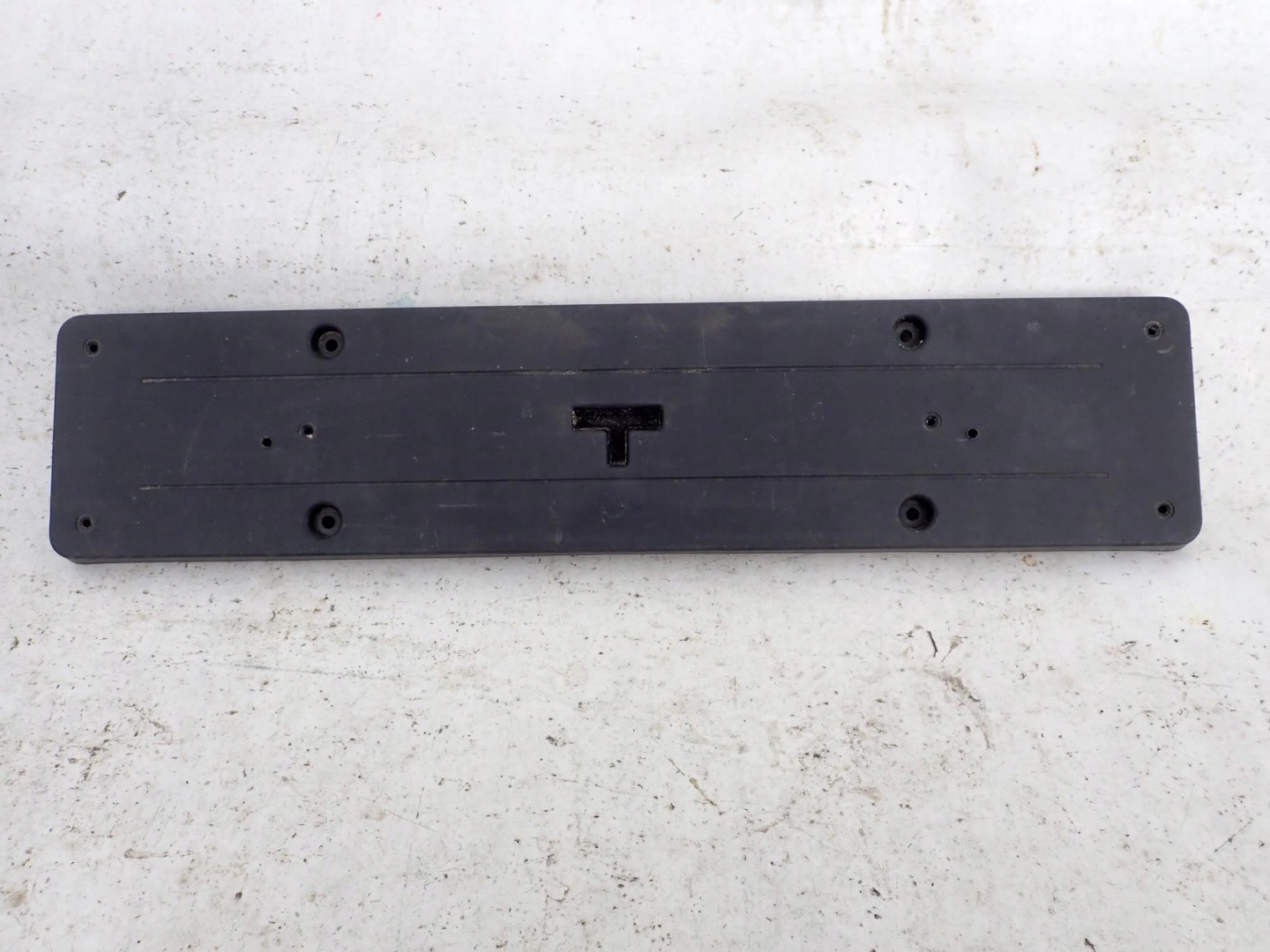 MERCEDES GLC and 1 X253 15-22 cap holder signs front