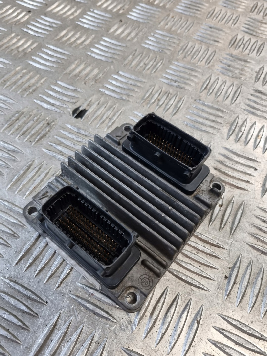 computer control unit of the engine CORSA C 1.7 D