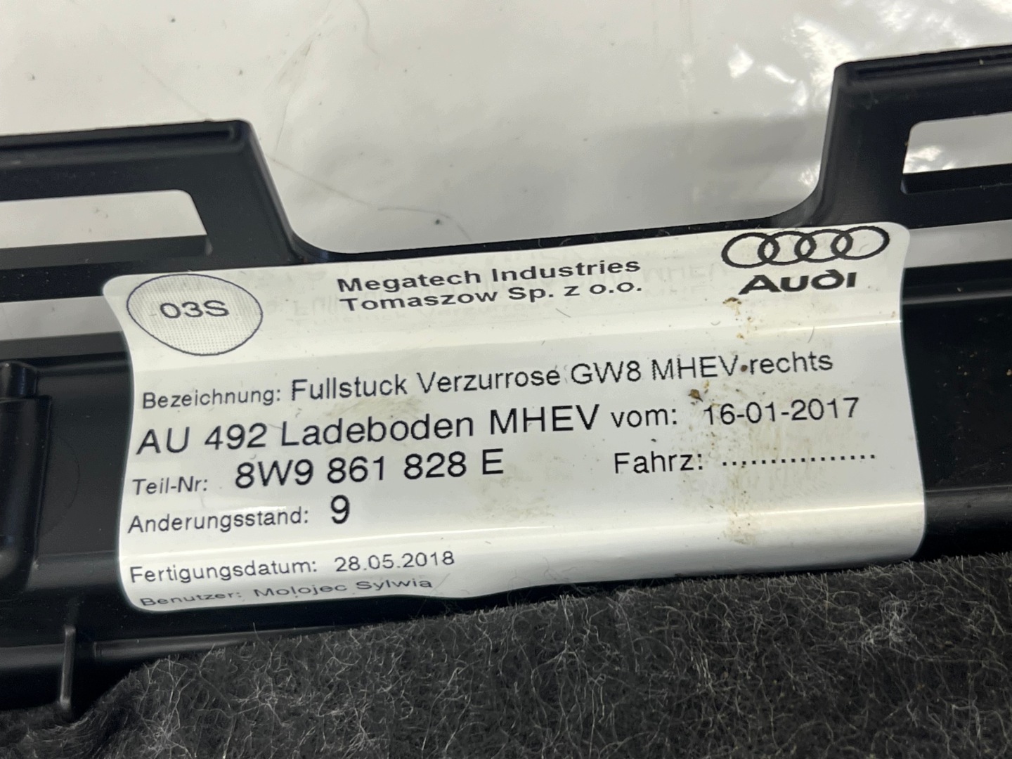 AUDI A4 B9 KOMBI PROWADNICA rail boot KOMPLET L+P