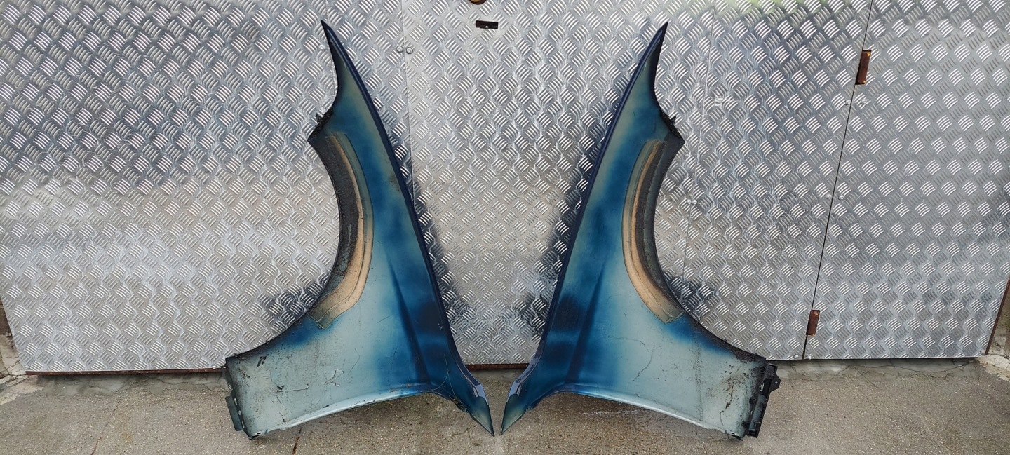 PARAFANGO DESTRA BMW F20 F21 LAK: A76