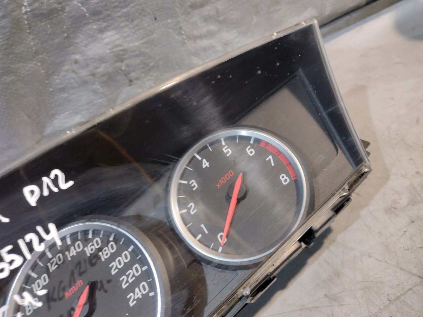 dials dials Nissan Primera P12 2,0 16V AU870