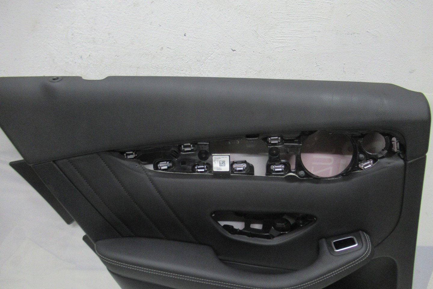 MERCEDES W205 side door left rear part