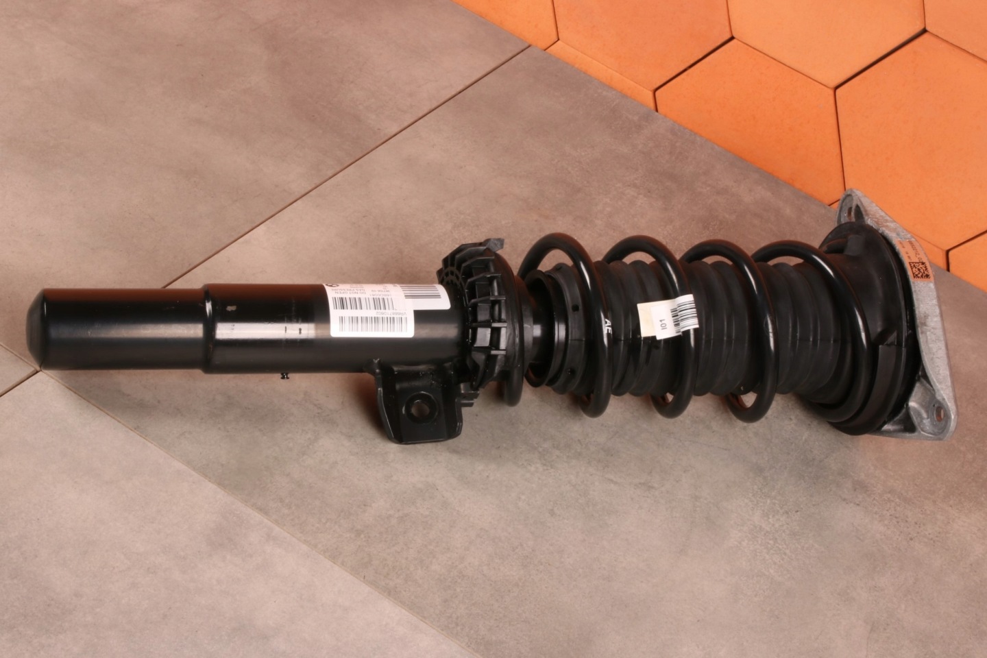 BMW i3 I01 LCI shock absorber right front front 6887106 12539 km !!!