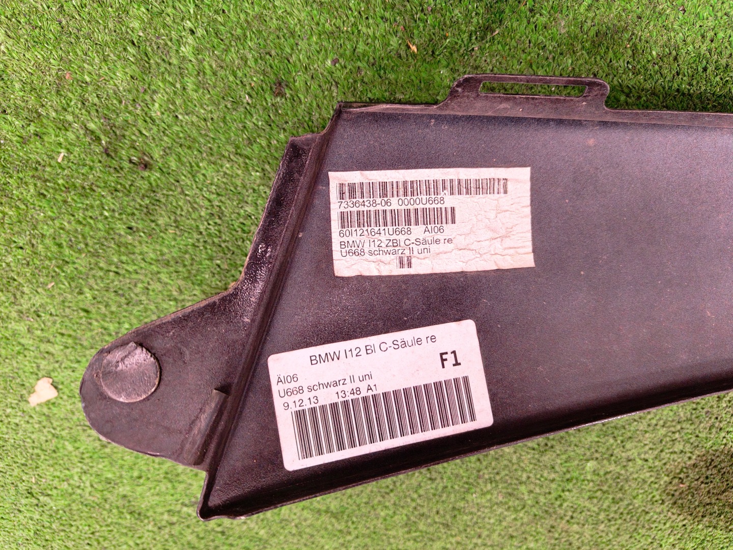 BMW i8 cover SLUPKA C right 7336438