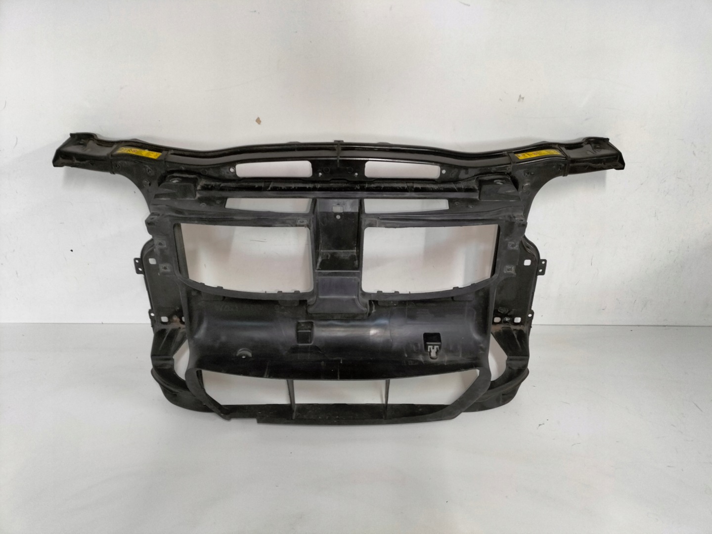 support panel for radiators front BMW 3 E90 04-12 without wersji M