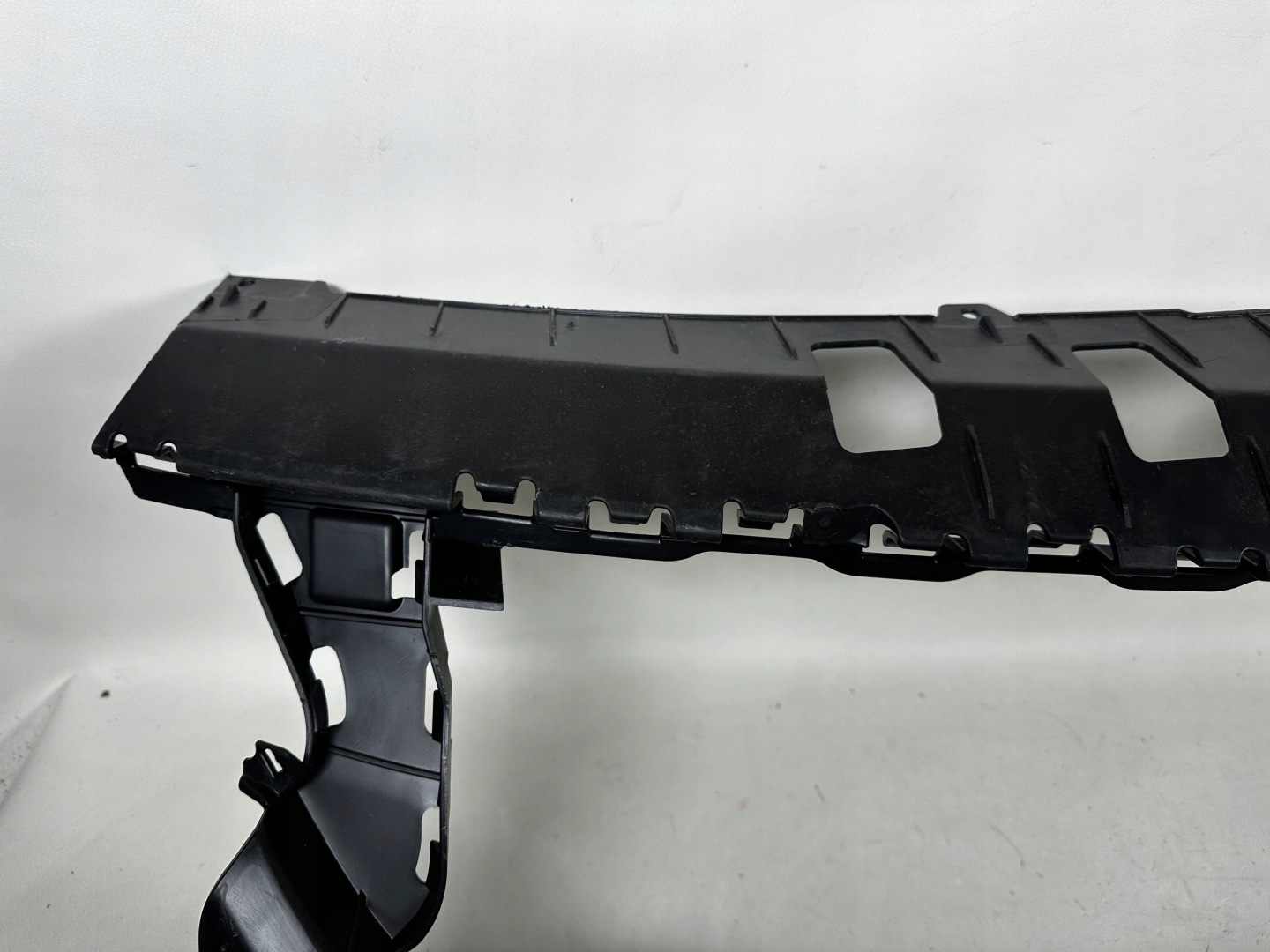 OPEL ASTRA V K 5 Grille Traverse Support plaque 13448088