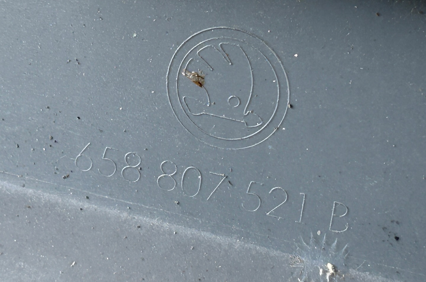 SPOILER der Stoßstange heck SKODA KAMIQ 658807521B