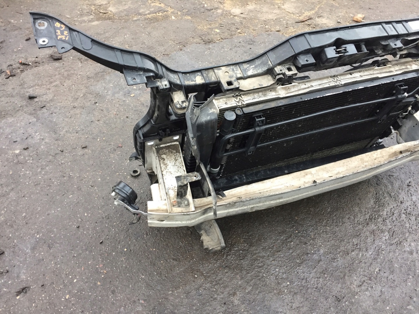 AUDI Q5 3.2 FSI support panel for radiators radiator pillar