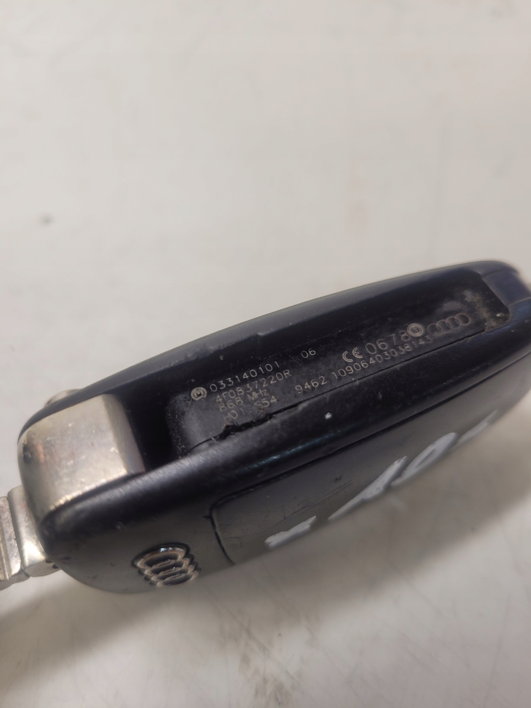 key PILOT SCYZORYK AUDI A6 C6 Q7 4F0837220R 10