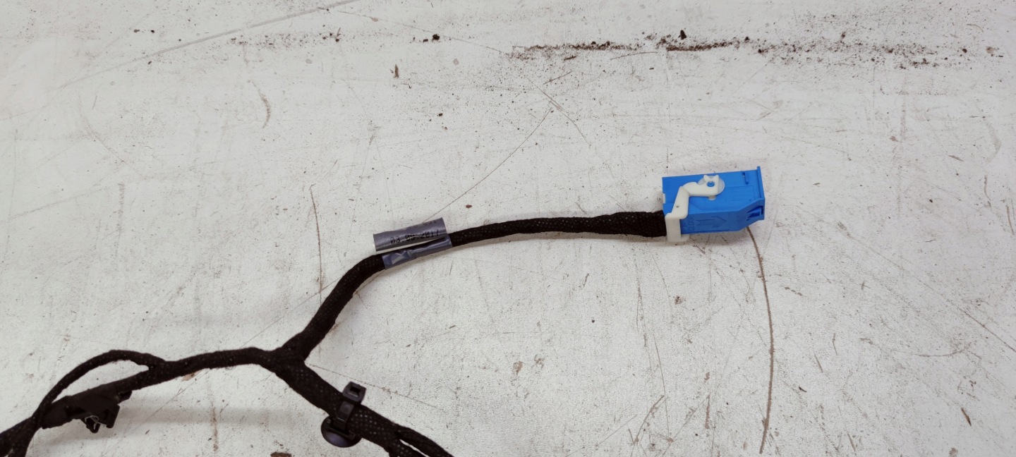bundle BOCZKA door left P AUDI A4 B9 8W0971035R