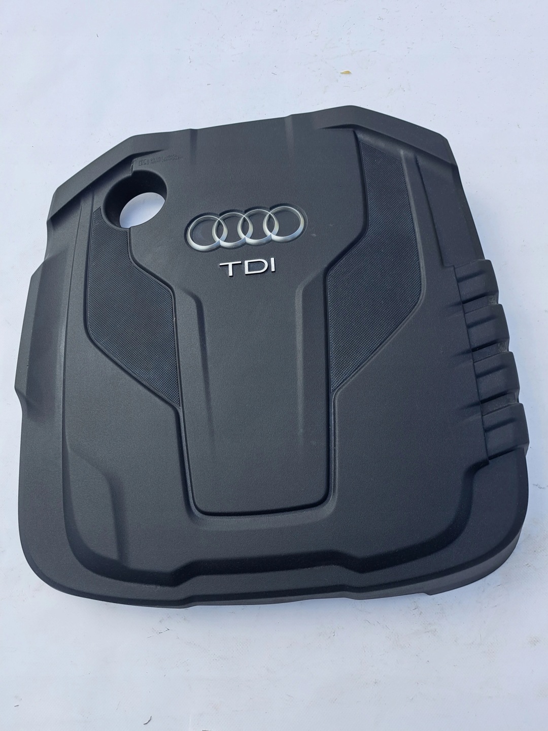AUDI (2.0 TDI) A4 A5 A6 Q5 motor cover 04L10392