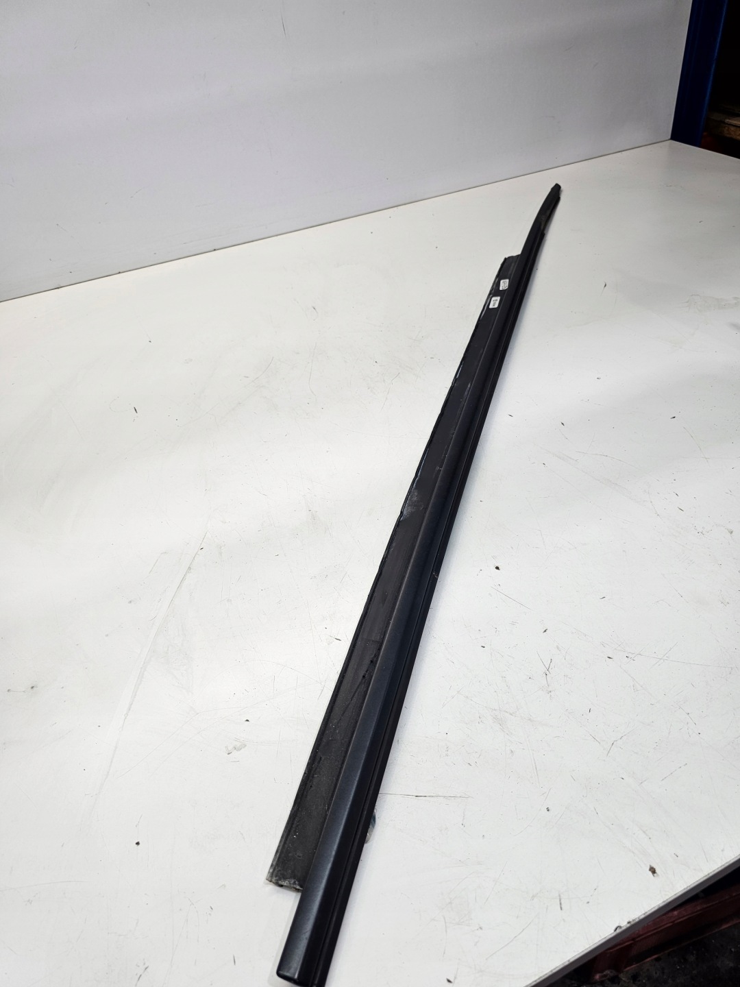 moulding MAT door left front AUDI A5 8T0853283E